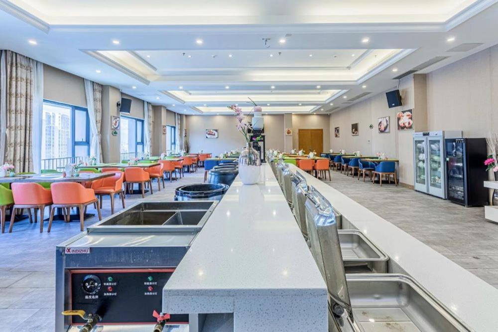 Vienna Hotel Foshan Airport Exterior photo