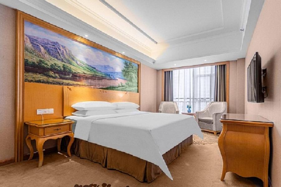 Vienna Hotel Foshan Airport Exterior photo