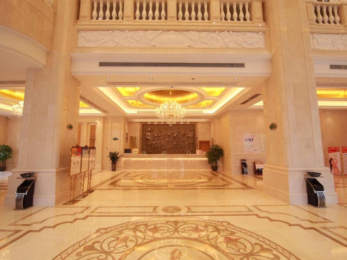Vienna Hotel Foshan Airport Exterior photo